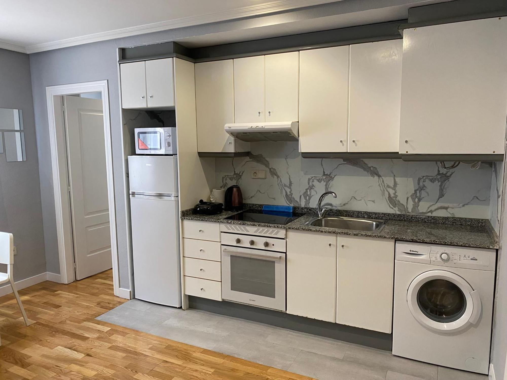 Apartments Madrid Principe 2 ภายนอก รูปภาพ